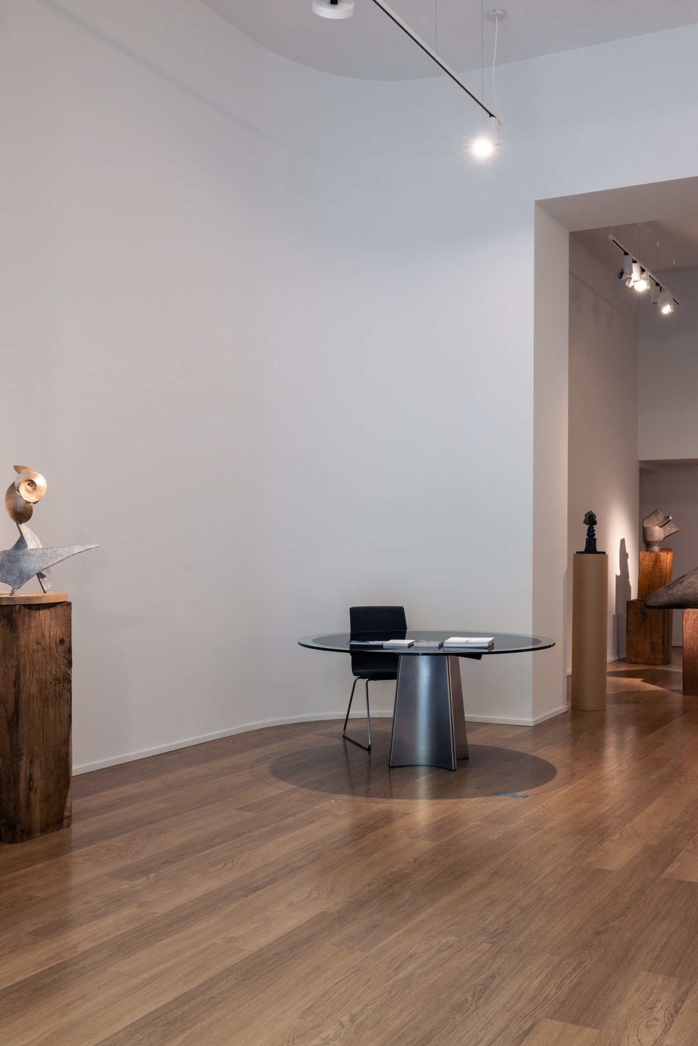 rénovation galerie d'art sobre