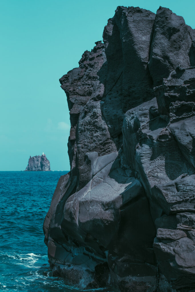 STROMBOLI - Le magnétisme de la roche